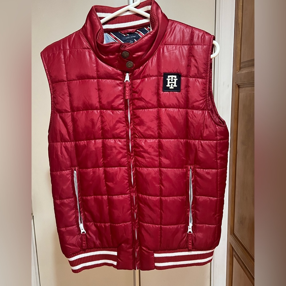 Tommy Hilfiger Boys Red Puffer Vest. Size Large (20) EUC!